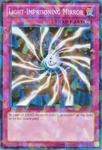 Light-Imprisoning Mirror